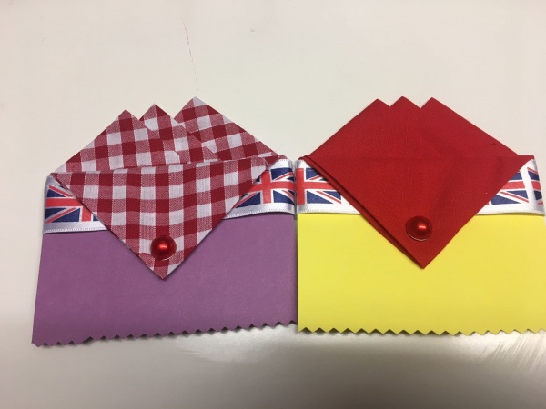 Gift Set Of Two Hankies Reds