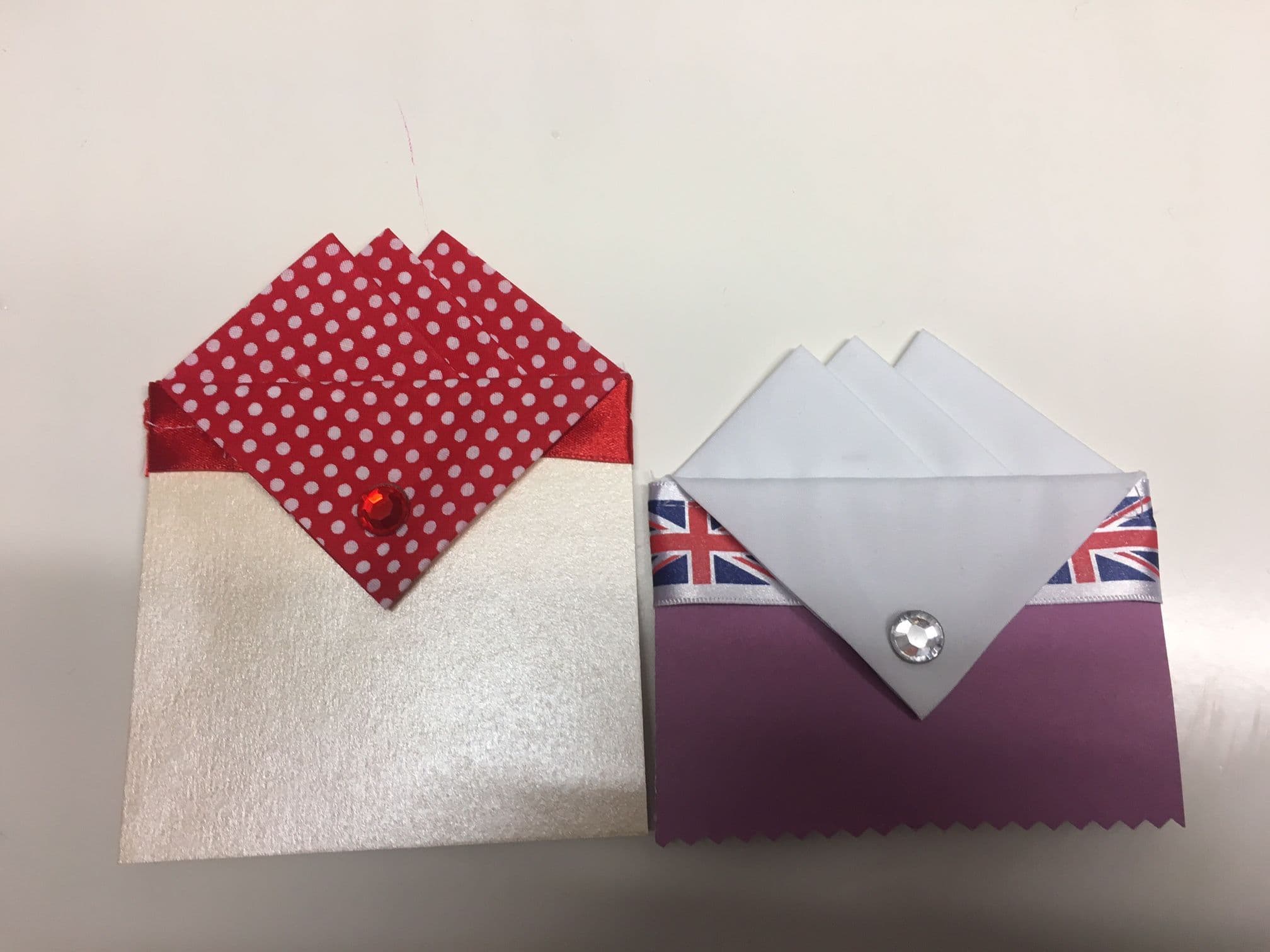 Gift Set Of Two Hankies Red White